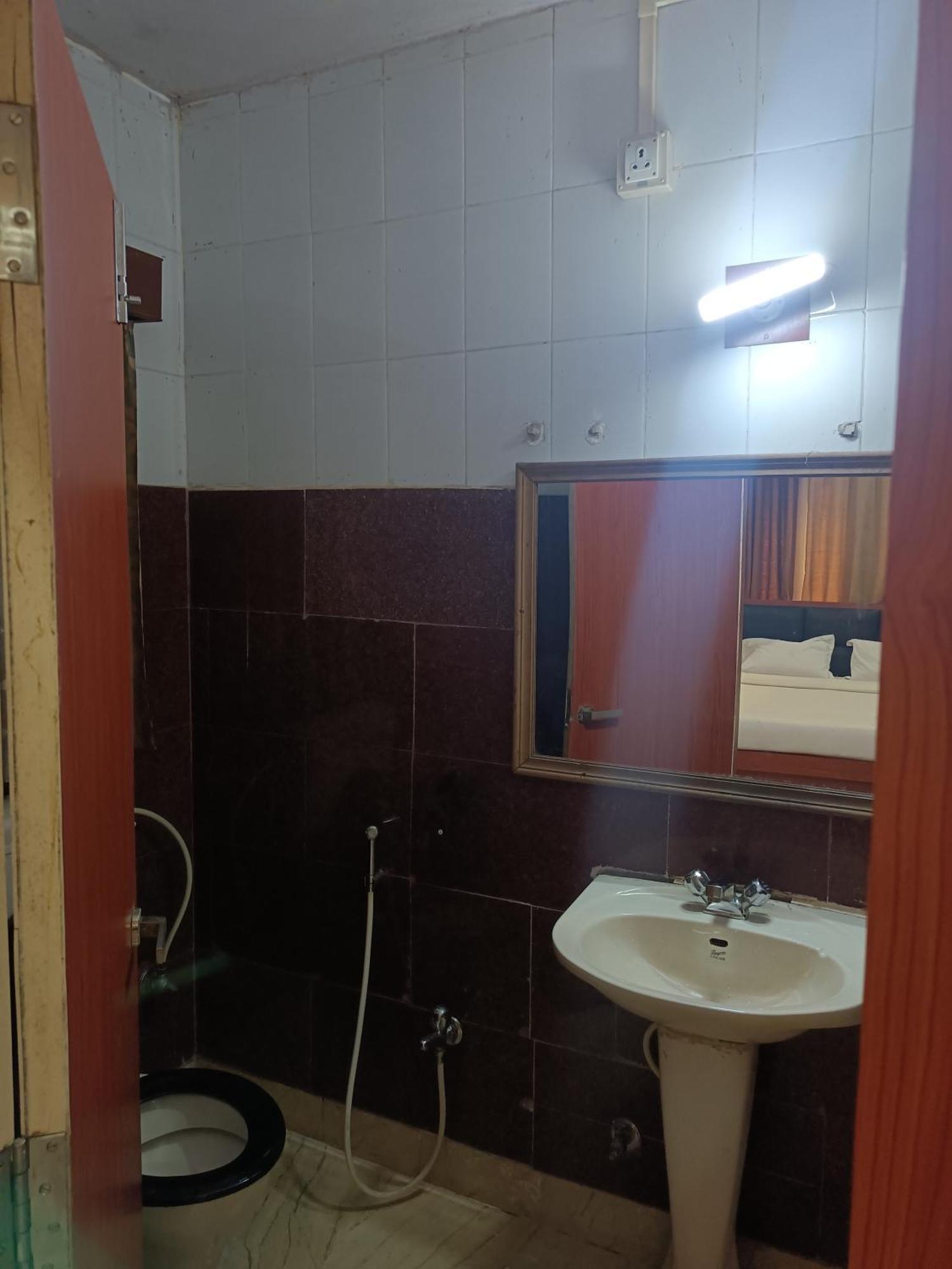 Hotel Sudakshina By Roh Silchar Exterior foto